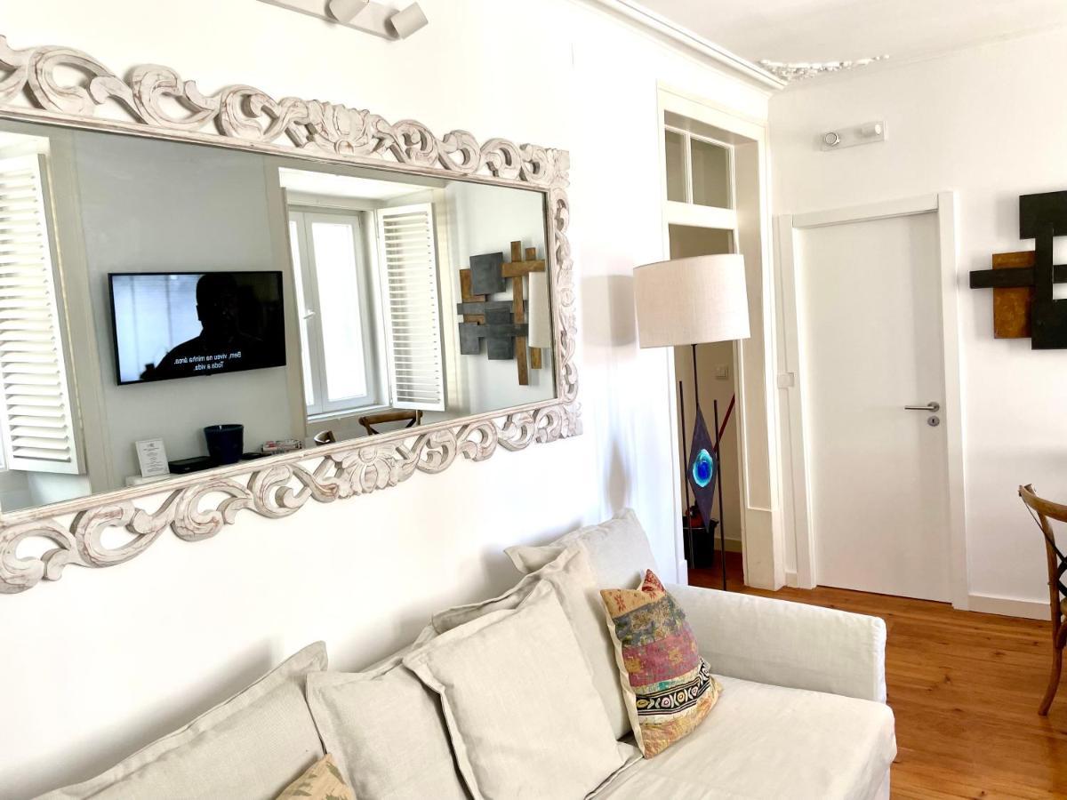 Bright And Spacious Three Bedroom Apt In The Heart Of Lissabon Buitenkant foto
